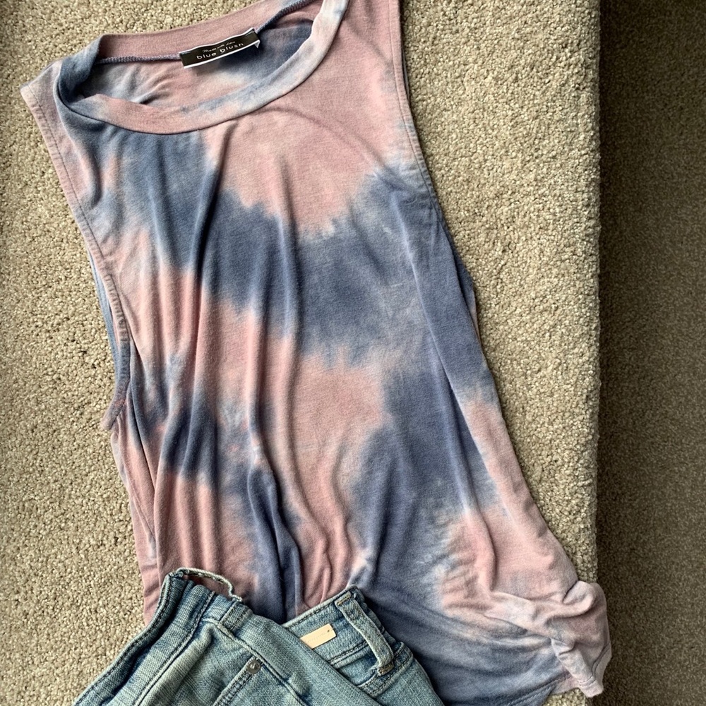 Blue Blush Tie Dye Sleeveless Tee Size Small